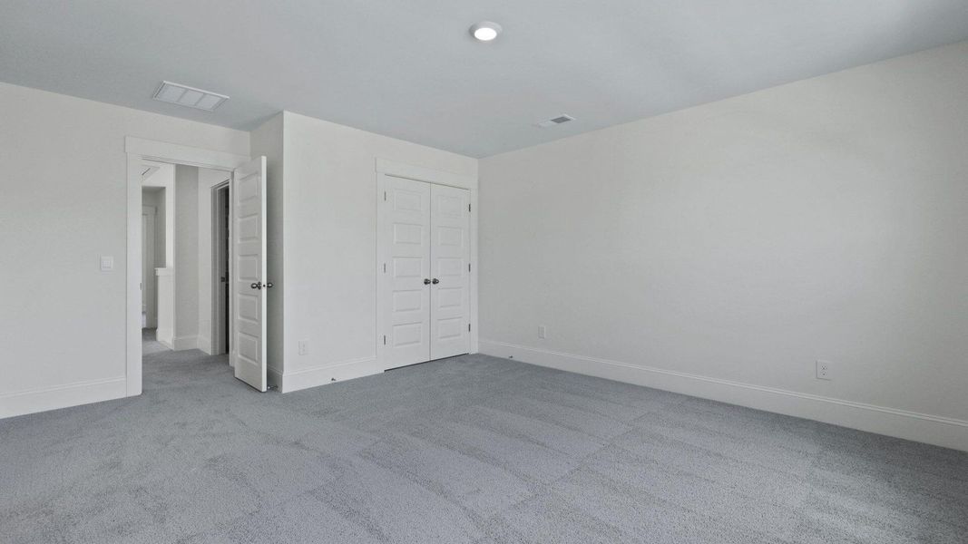 Spacious, unfurnished interior of a new home in Sheep Island, Summerville (Image 16).