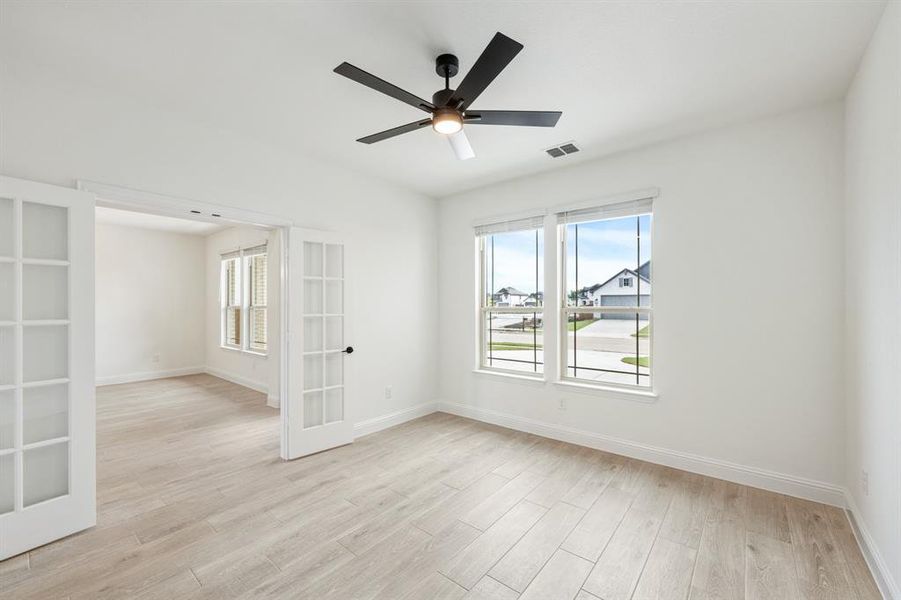 Spacious, unfurnished interior of a new home in Sonoma Verde, Rockwall (Image 18). Spacious, unfurnished interior of a new home in Sonoma Verde, Rockwall (Image 18).