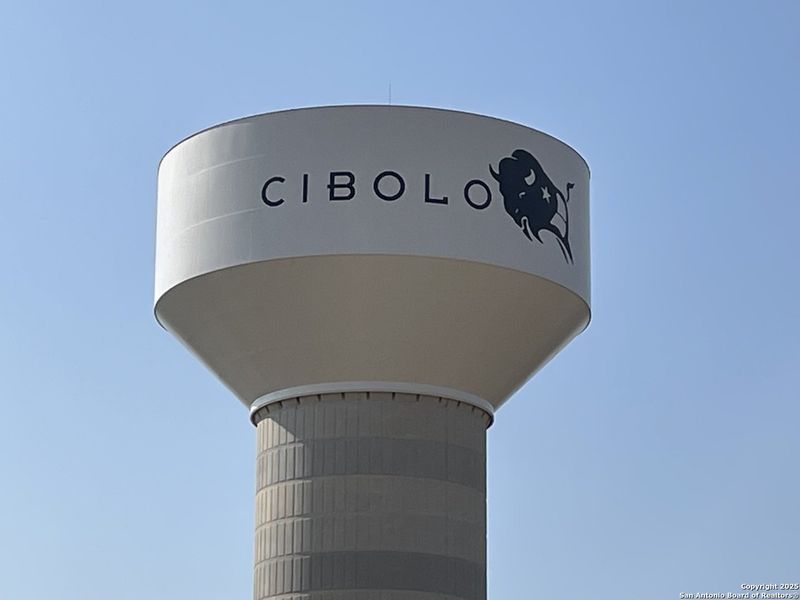 Image 4 of a home in Cibolo Crossing.