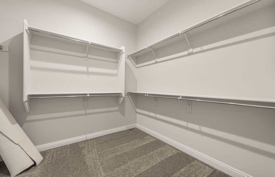 Spacious, unfurnished interior of a new home in Artisan at Asante, Surprise (Image 31).