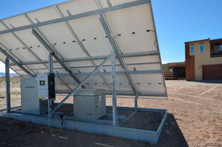 Community amenities in , Crestone (Image 25).