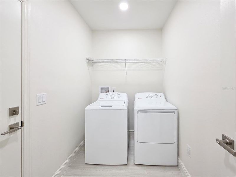 Furnished interior view inside a new home in , Deland (Image 17).