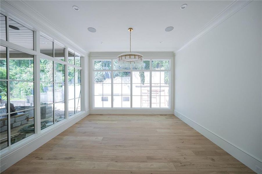 Spacious, unfurnished interior of a new home in Blue Heron Walk, Atlanta (Image 19).