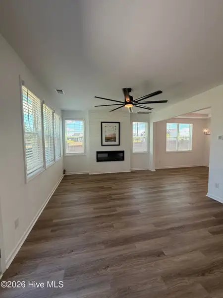 Spacious, unfurnished interior of a new home in Terrapin, Leland (Image 13).