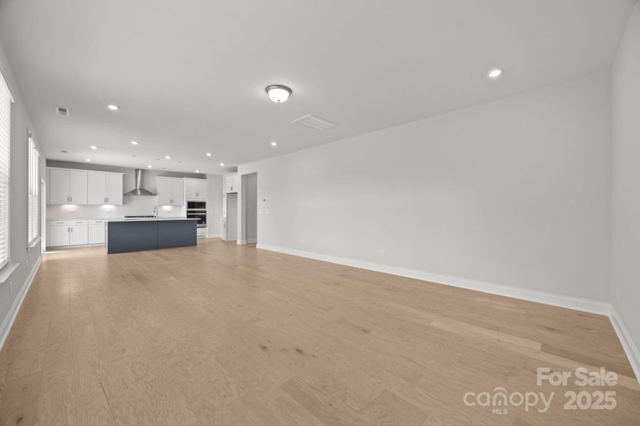 Open Family Room, Breakfast, Kitchen