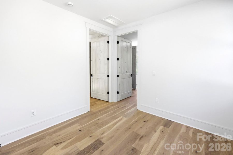Spacious, unfurnished interior of a new home in , Lake Lure (Image 24).