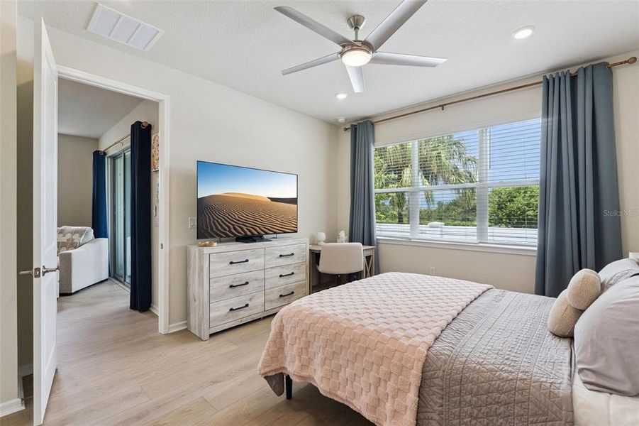 Furnished interior view inside a new home in Del Webb Oasis, Winter Garden (Image 14).