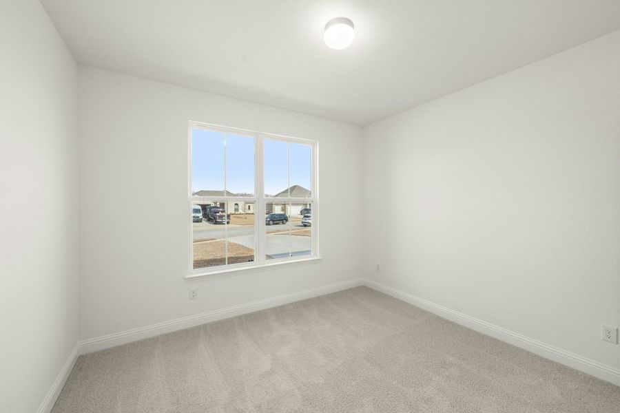 Spacious, unfurnished interior of a new home in Stone Eagle, Azle (Image 17).