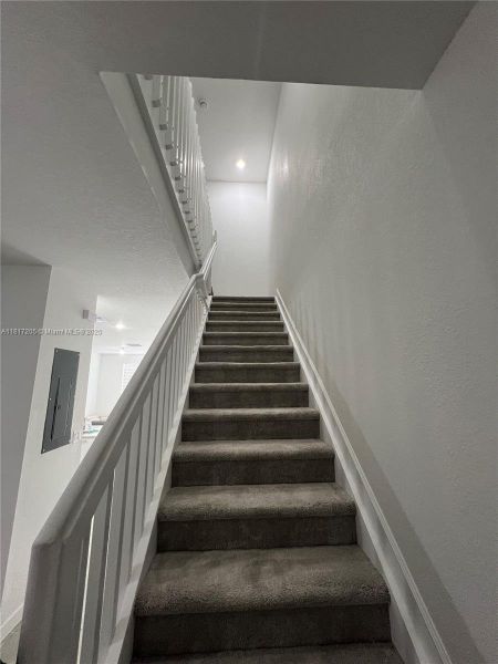 Spacious, unfurnished interior of a new home in , North Miami (Image 18).