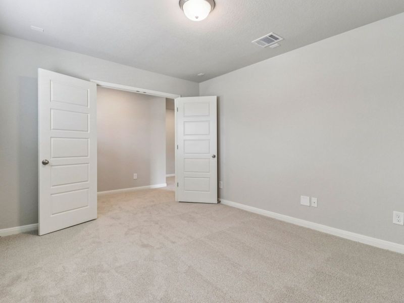 Spacious, unfurnished interior of a new home in Sagebrooke - Classic Series, San Antonio (Image 33).