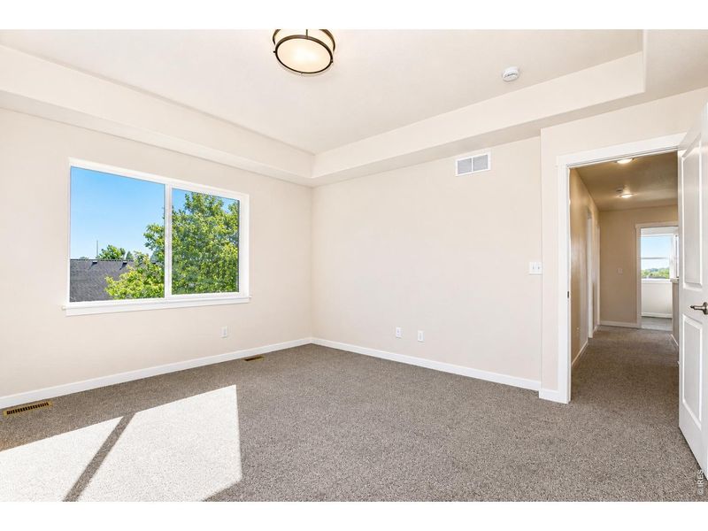 Spacious, unfurnished interior of a new home in , Johnstown (Image 29).