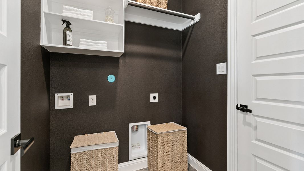 Representative furnished interior of a home built from the Mimosa by DRB Homes in Brookewater, Rosenberg (Image 17).