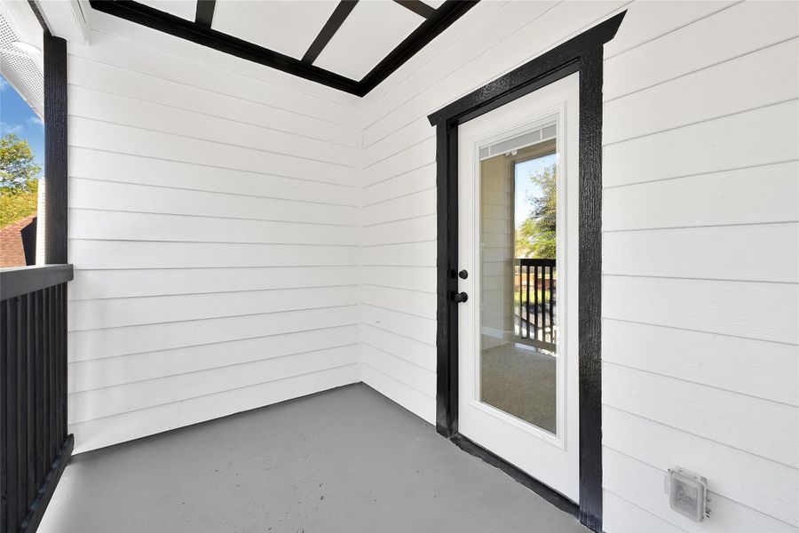 Balcony with view to the back of the house