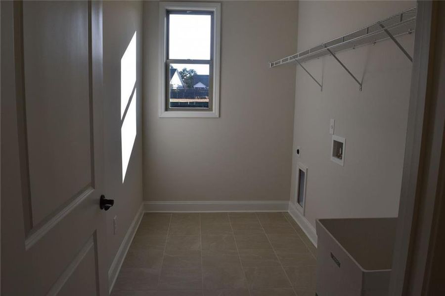 Spacious, unfurnished interior of a new home in Soleil Summit Chase, Snellville (Image 33). Spacious, unfurnished interior of a new home in Soleil Summit Chase, Snellville (Image 33).