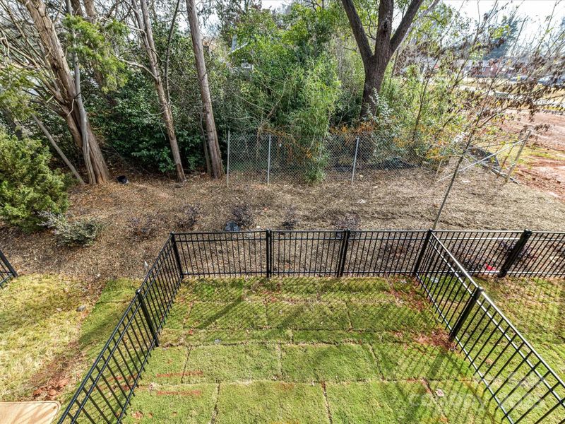 Image 21 of a home in North End Terraces.