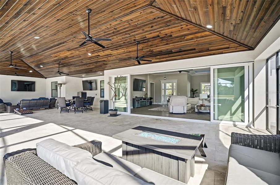 Exterior details and patio area of a home in , Palm Coast (Image 26).