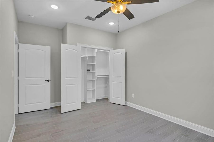 Spacious, unfurnished interior of a new home in , Tyler (Image 24).