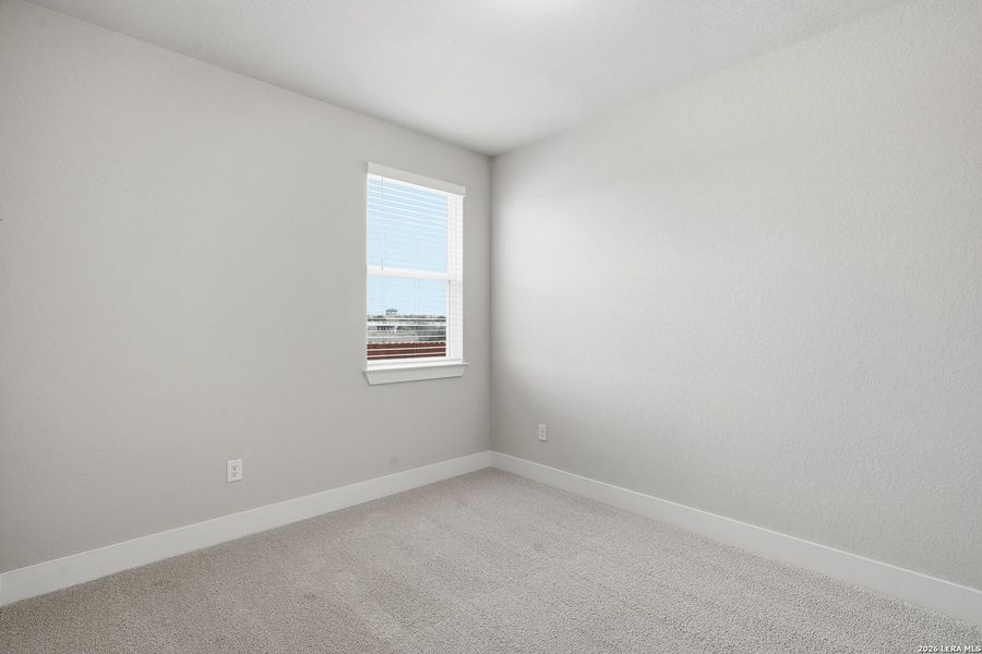 Spacious, unfurnished interior of a new home in Stillwater Ranch, San Antonio (Image 27).