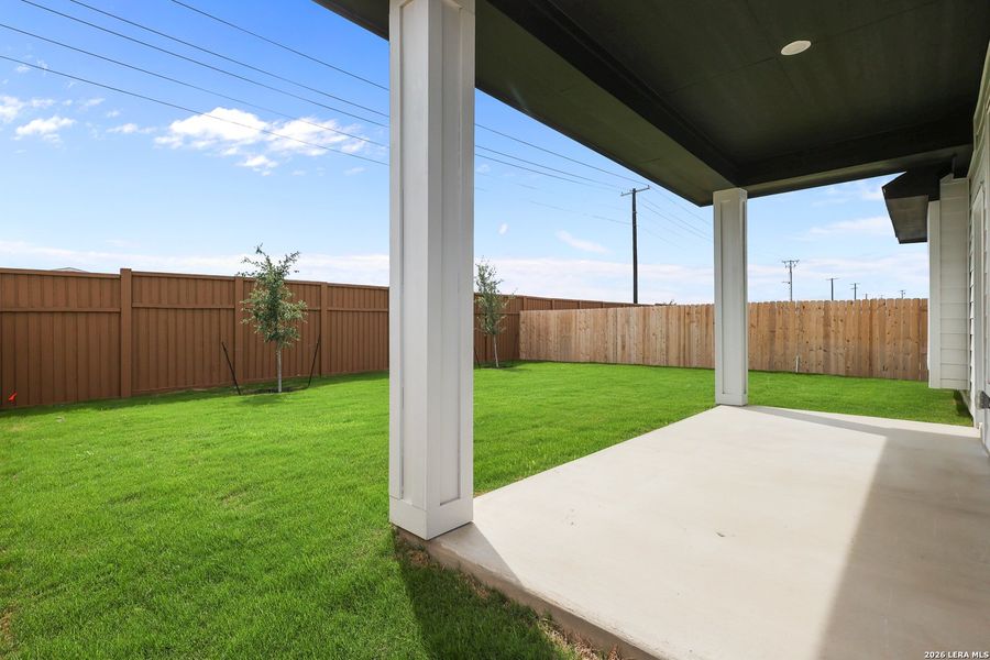 Exterior details and patio area of a home in Sunflower Ridge, New Braunfels (Image 27).