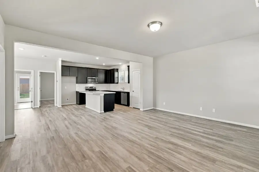 New Home in TAYLOR, TX.  - Slide 14