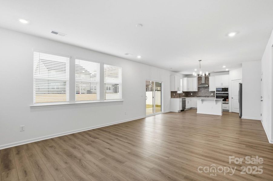 Spacious, unfurnished interior of a new home in Wilson Creek, Indian Land (Image 31).