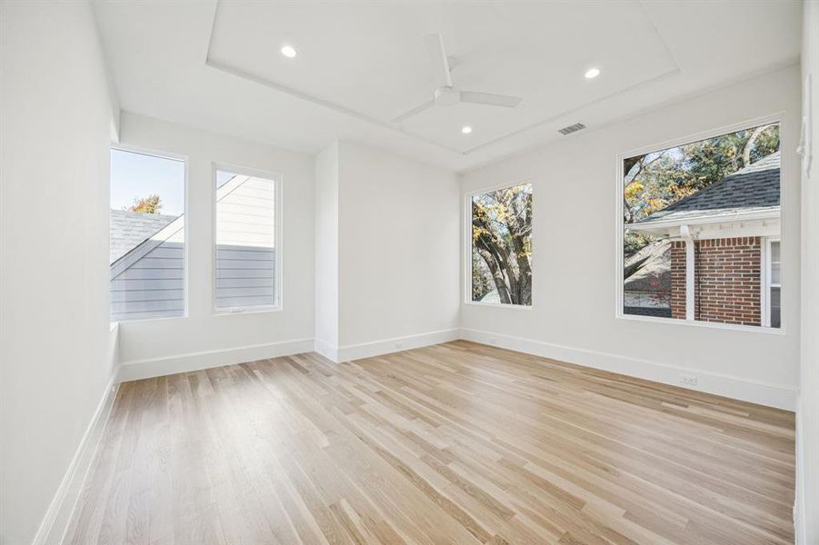 Spacious, unfurnished interior of a new home in , University Park (Image 21).