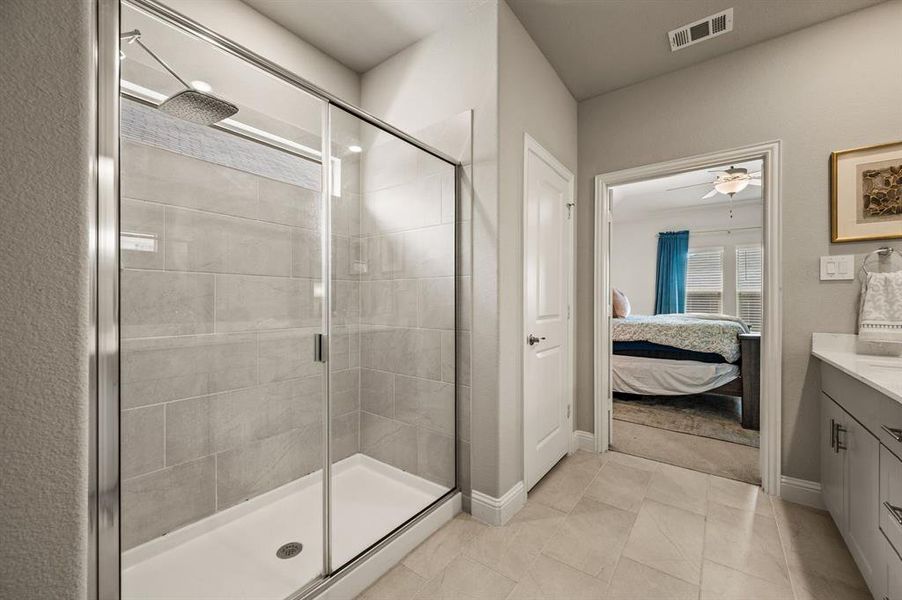 Furnished interior view inside a new home in , Fort Worth (Image 11).