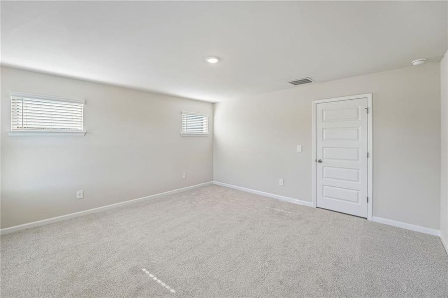 Spacious, unfurnished interior of a new home in Hemingway - Reserve Series, Cumming (Image 53).