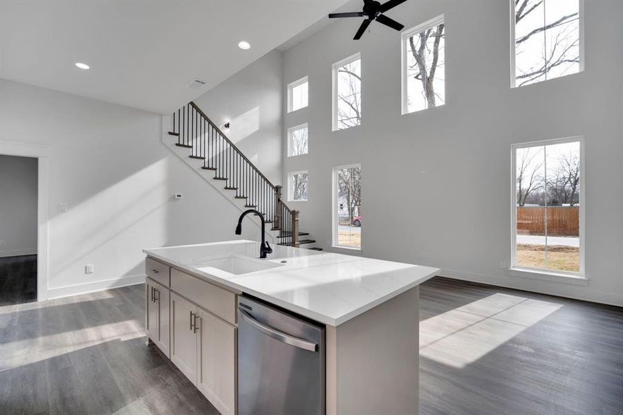Furnished interior view inside a new home in , Waxahachie (Image 3).