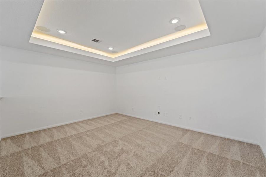 Spacious, unfurnished interior of a new home in Valencia 60', Manvel (Image 19).