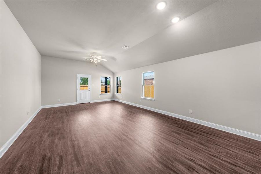 Spacious, unfurnished interior of a new home in Bridgepoint, Greenville (Image 16). Spacious, unfurnished interior of a new home in Bridgepoint, Greenville (Image 16).