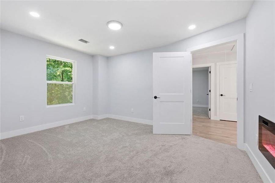 Spacious, unfurnished interior of a new home in , Ellenwood (Image 17). Spacious, unfurnished interior of a new home in , Ellenwood (Image 17).