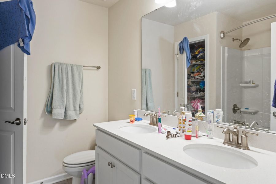 321_Parker_Station_Avenue_008 321_Parker_Station_Avenue_008
