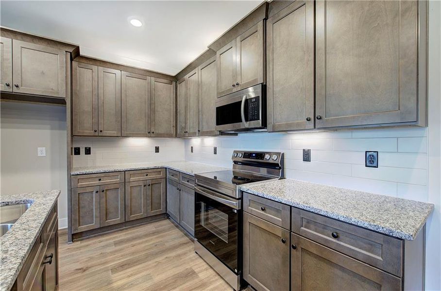 Furnished interior view inside a new home in , Cartersville (Image 10).