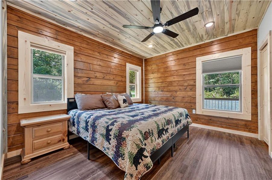 Furnished interior view inside a new home in , Ellijay (Image 12).