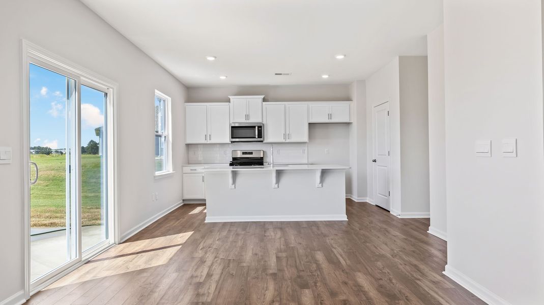 Image 27 of a home in Woodglen.