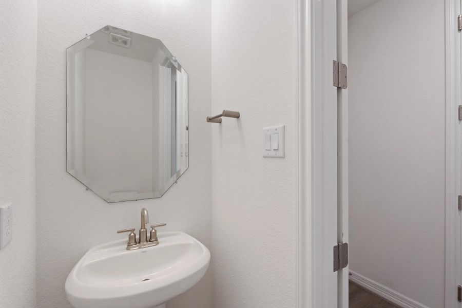 Sample product photo. Actual exterior and interior selections may vary by homesite. Photo may be virtually staged.