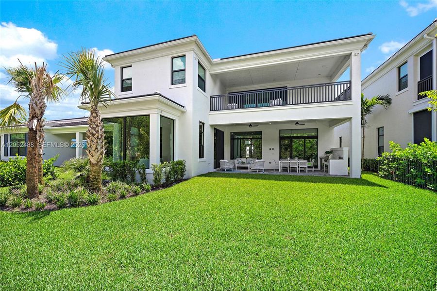 Exterior details and patio area of a home in , Palm Beach Gardens (Image 20).