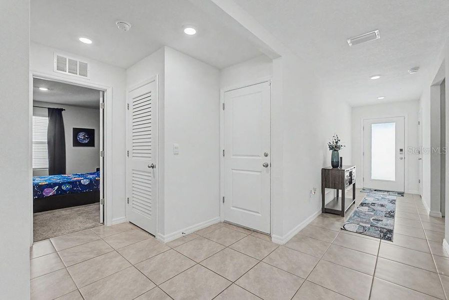 Furnished interior view inside a new home in , Alachua (Image 8).