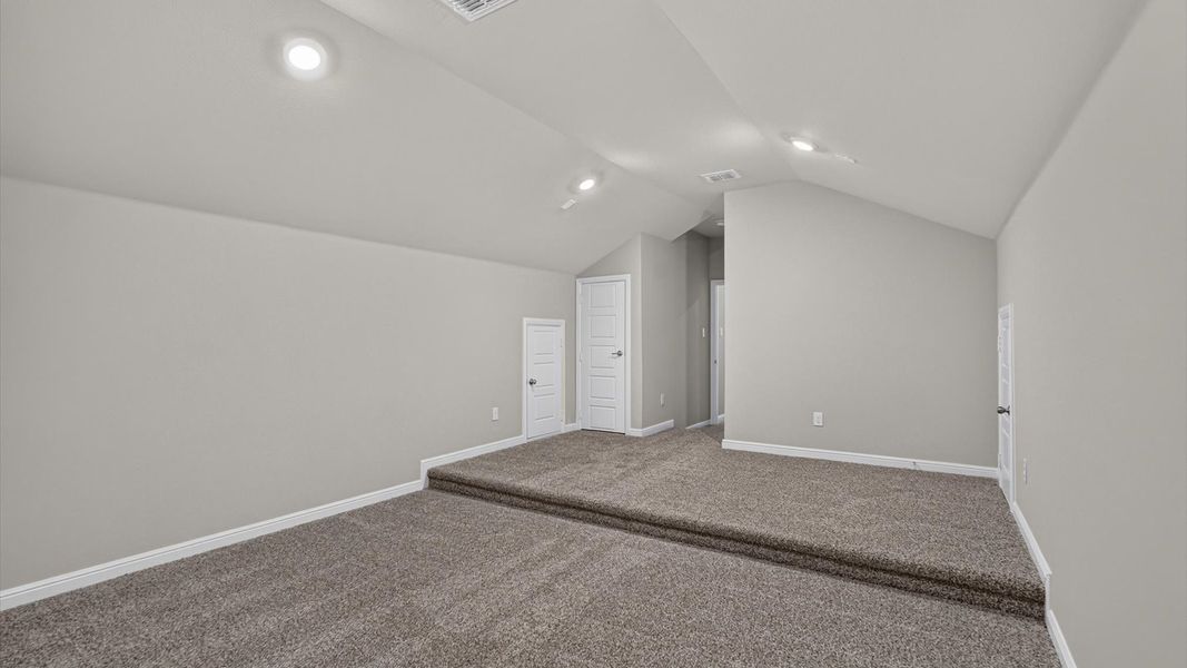 Representative unfurnished interior of a home built from the Valley Spring by D.R. Horton in Lakeview Pointe, Midlothian (Image 28).