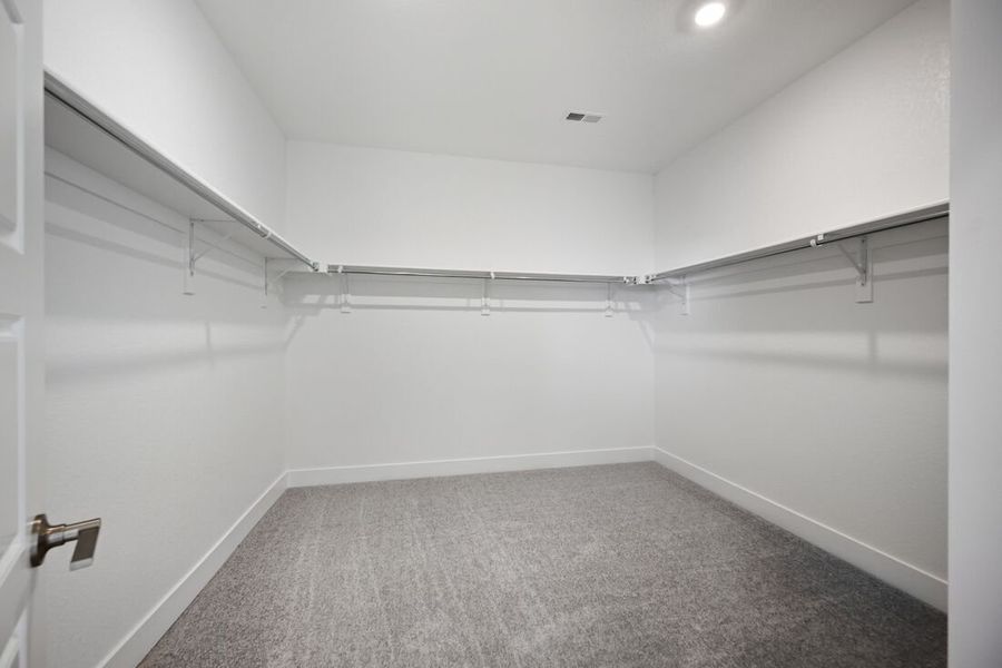 Spacious, unfurnished interior of a new home in Trailstone, Arvada (Image 23).