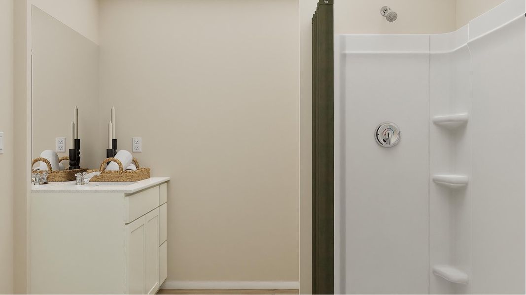 Grove Core FL N176 Cobb Owners Bath F1 12 17 25