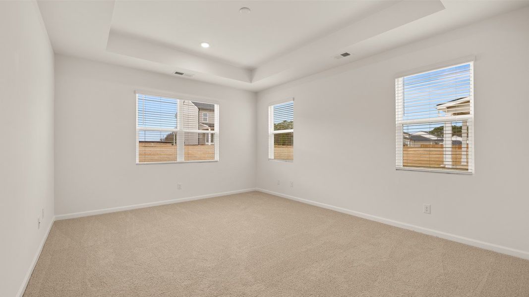 Spacious, unfurnished interior of a new home in Bridle Creek, Locust Grove (Image 20).