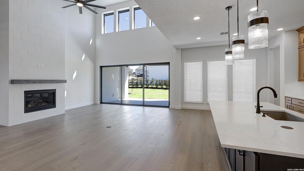 Spacious, unfurnished interior of a new home in Esperanza, Boerne (Image 28).
