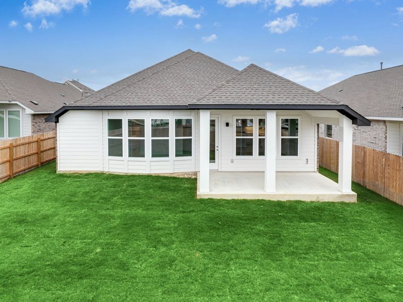 Exterior details and patio area of a home in University Heights, Round Rock (Image 33).