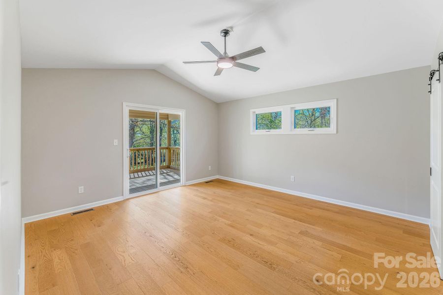 Spacious, unfurnished interior of a new home in , Waynesville (Image 15).