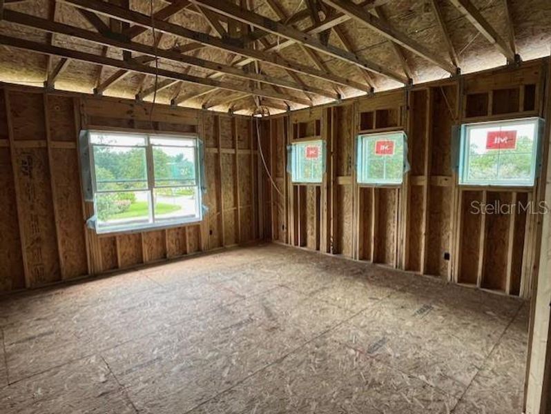Spacious, unfurnished interior of a new home in , Orlando (Image 4).
