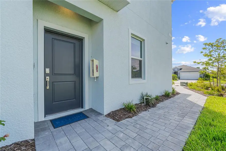 Exterior details and patio area of a home in , Punta Gorda (Image 4).