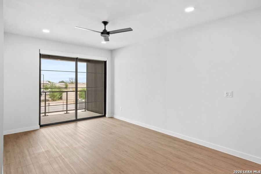 Spacious, unfurnished interior of a new home in , New Braunfels (Image 34).