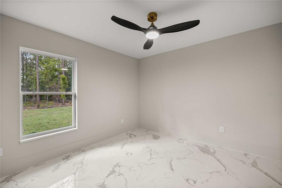 Spacious, unfurnished interior of a new home in , Ocala (Image 20).